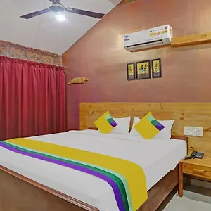 oyo-13456-kings-l-den-resort.mysorehotels.org/